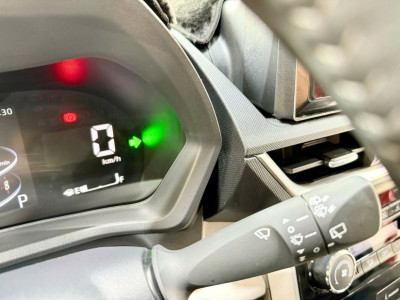 Toyota Veloz Cross Top 2023 Odo 14129 Km