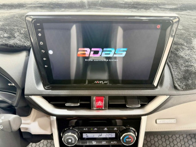 Toyota Veloz Cross Top 2023 Odo 14129 Km