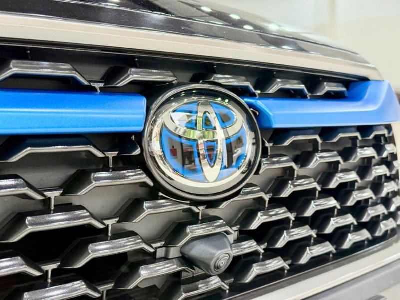 Toyota Corolla Cross Hybrid 2023 Odo 7014 Km