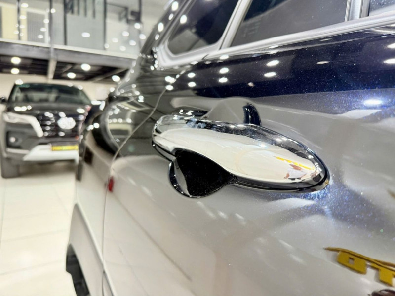 Toyota Corolla Cross Hybrid 2023 Odo 7014 Km