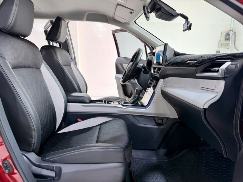 Toyota Veloz Cross Top 2023 Odo 14129 Km