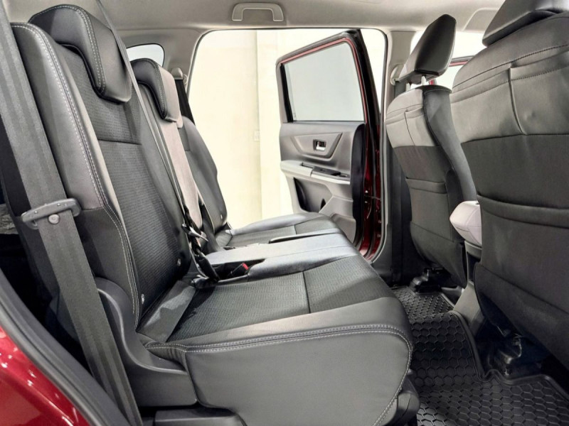 Toyota Veloz Cross Top 2023 Odo 14129 Km