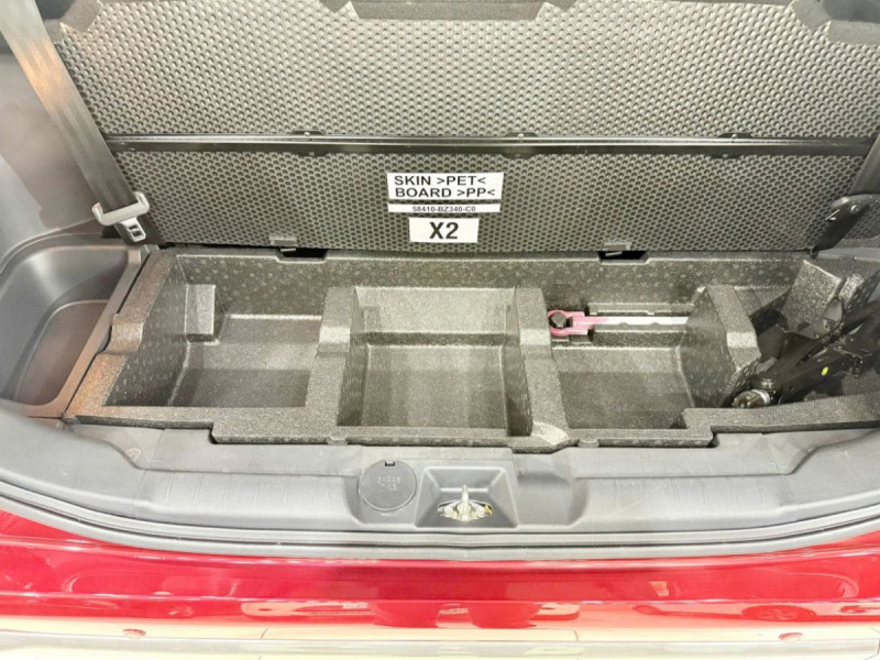 Toyota Veloz Cross Top 2023 Odo 14129 Km