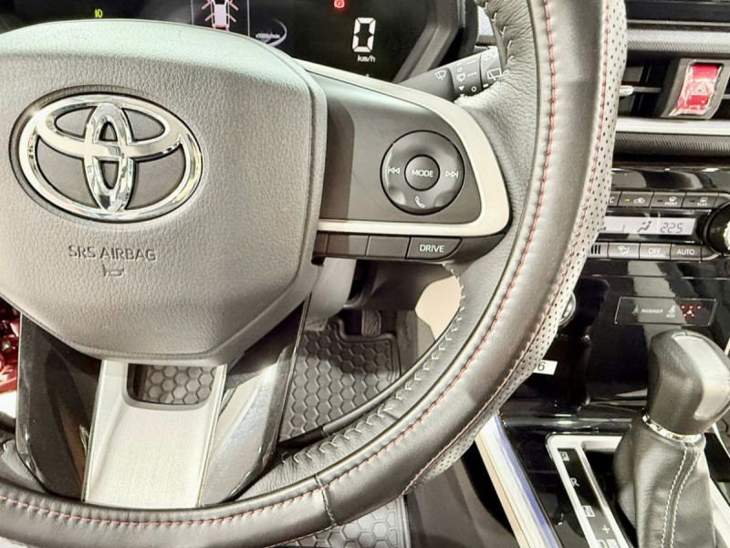 Toyota Veloz Cross Top 2023 Odo 14129 Km