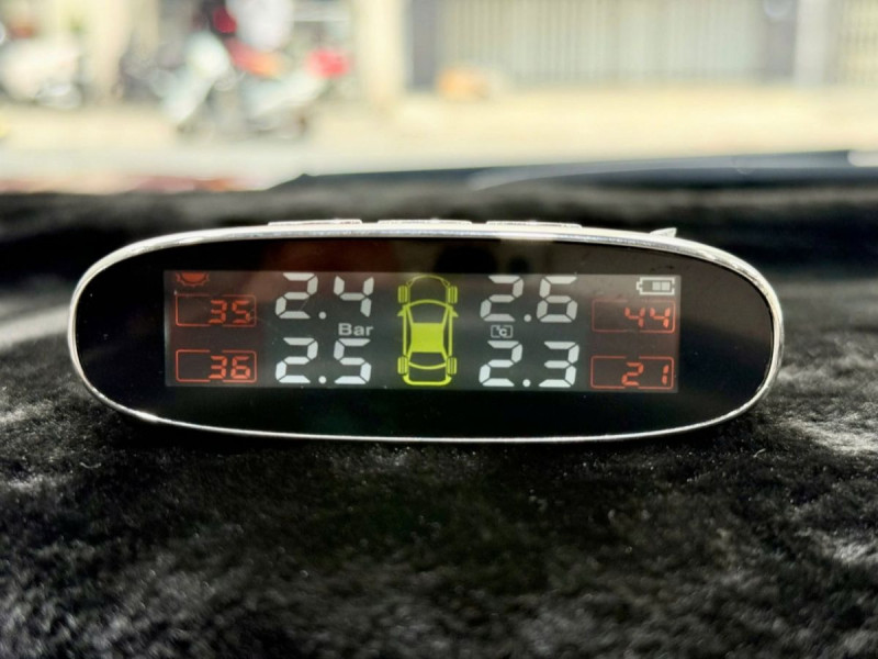 Toyota Veloz Cross Top 2023 Odo 14129 Km