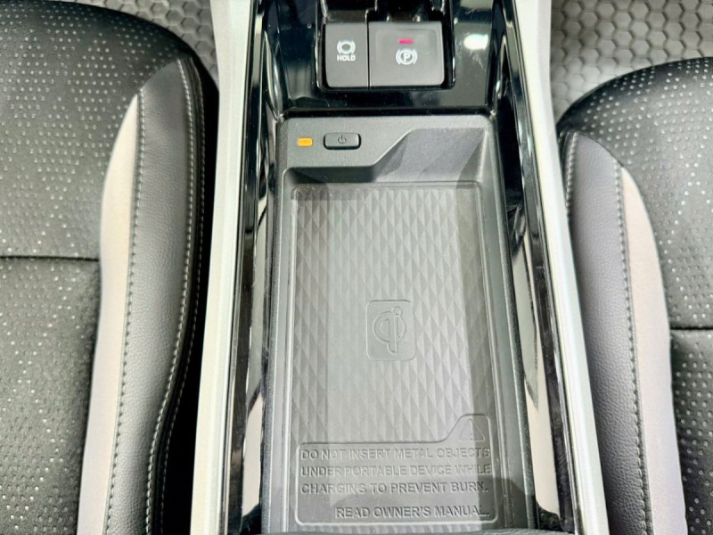 Toyota Veloz Cross Top 2023 Odo 14129 Km